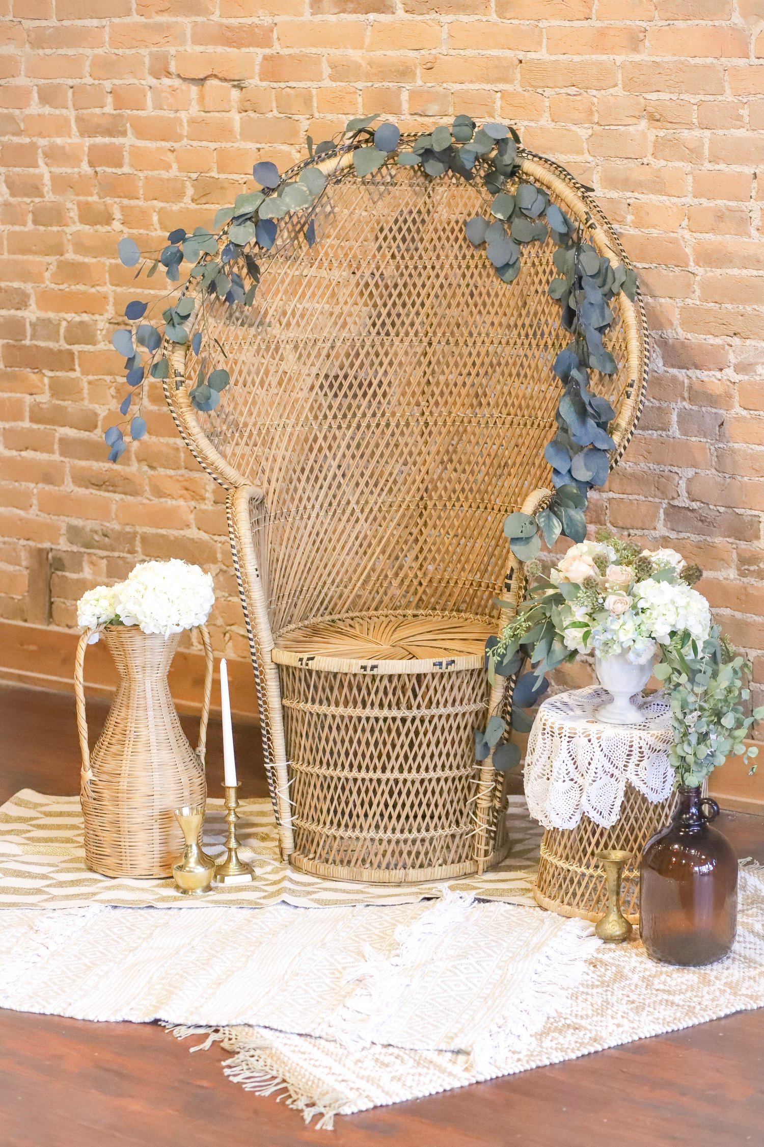 Neutral rugs for wedding aisle